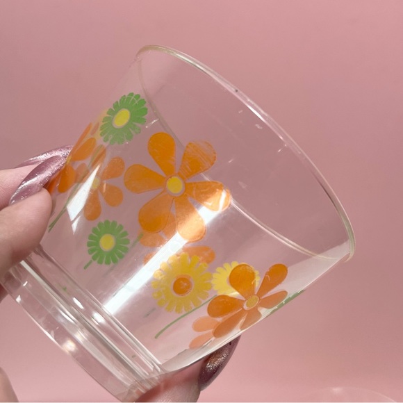 Vintage retro 70s floral flower power set of funky plastic cups - Picture 3 of 7